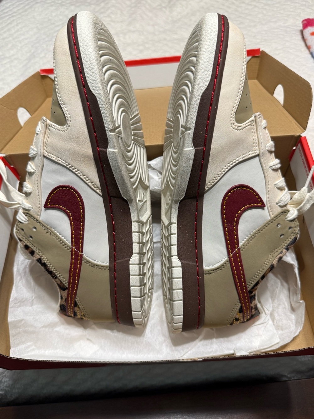 Men's Low-Top Sneakers in Cream, Olive & Burgundy - Picture 2 of 6